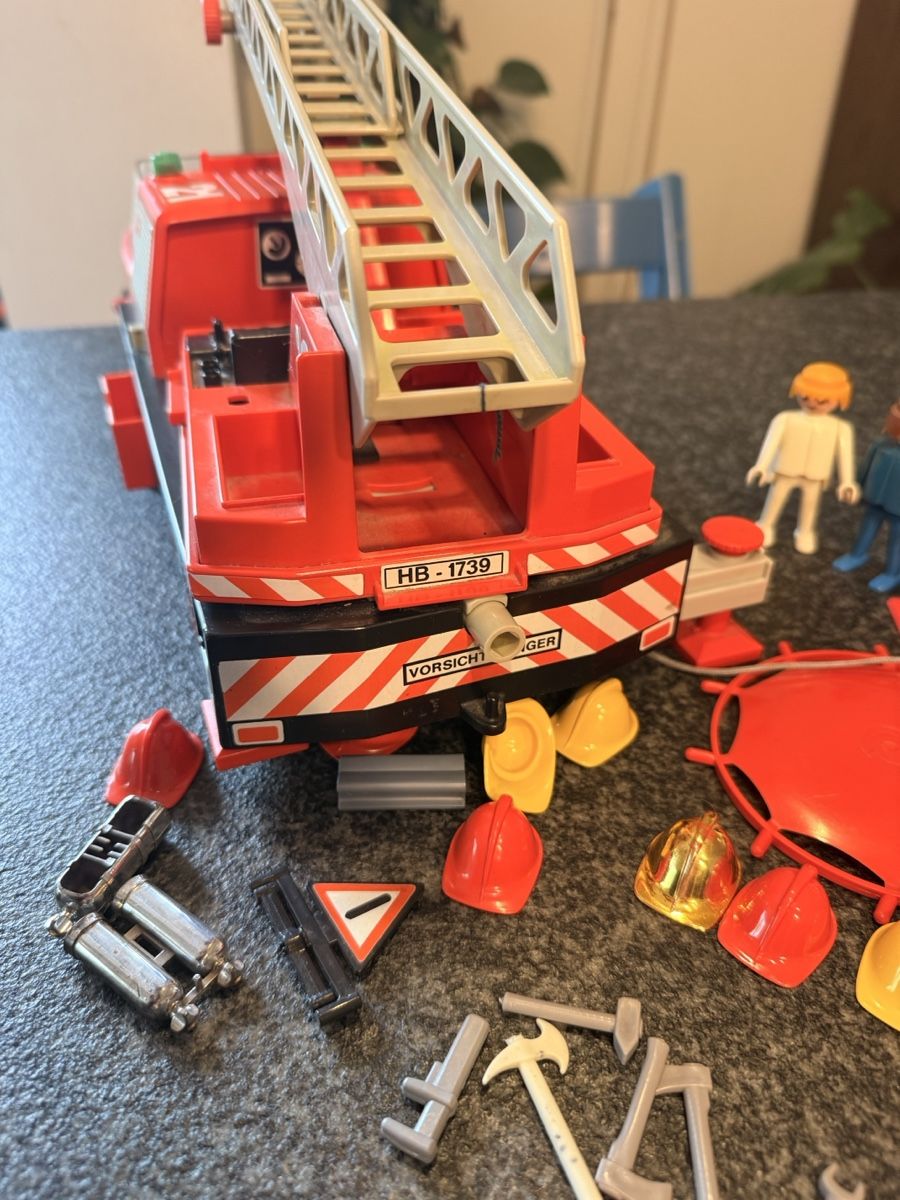Playmobil Giocattoli: Playmobil Feuerwehr Leiterwagen  – Usato da Schöftland venduto da Sweetdonkey 1