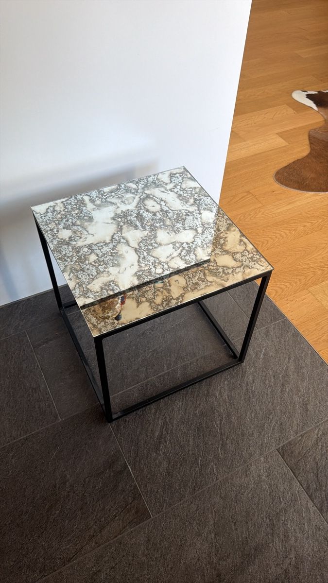 Tables: 12.00 – D'occasion à Höfen b. Thun par Leonie2112