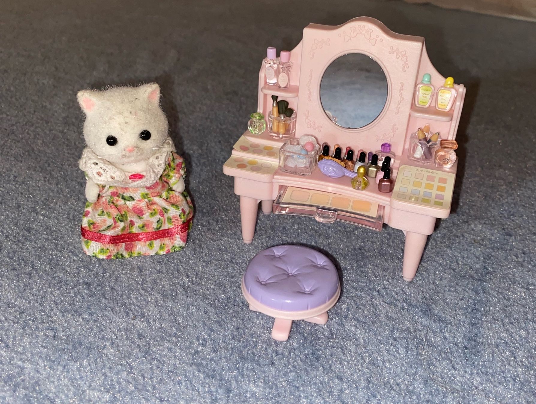 Sylvanian families Giocattoli: Sylvanian Families - Schminktisch Set – Usato da Russikon venduto da Barolo17