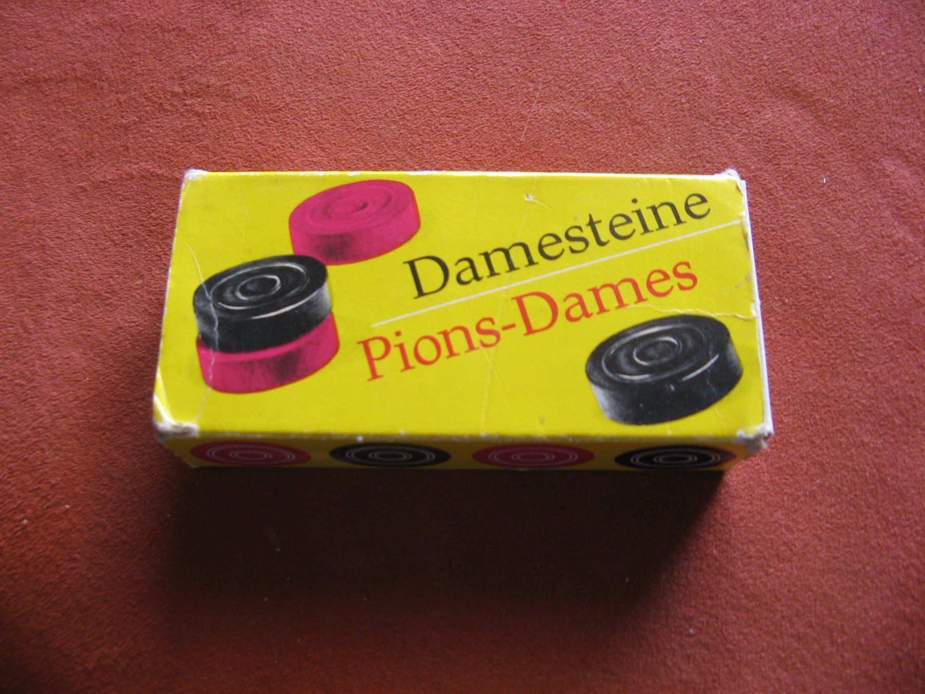 Spiele: Damensteine aus Holz – Gebraucht aus Zürich von apil