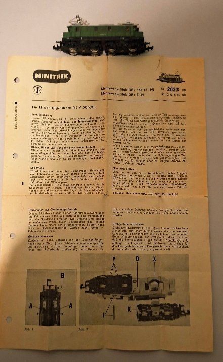 Trix Modelleisenbahnen: Minitrix E-Lok 2033 mit 9 Waggons gebraucht Spur N – Gebraucht aus Wynau von ben_7jzd