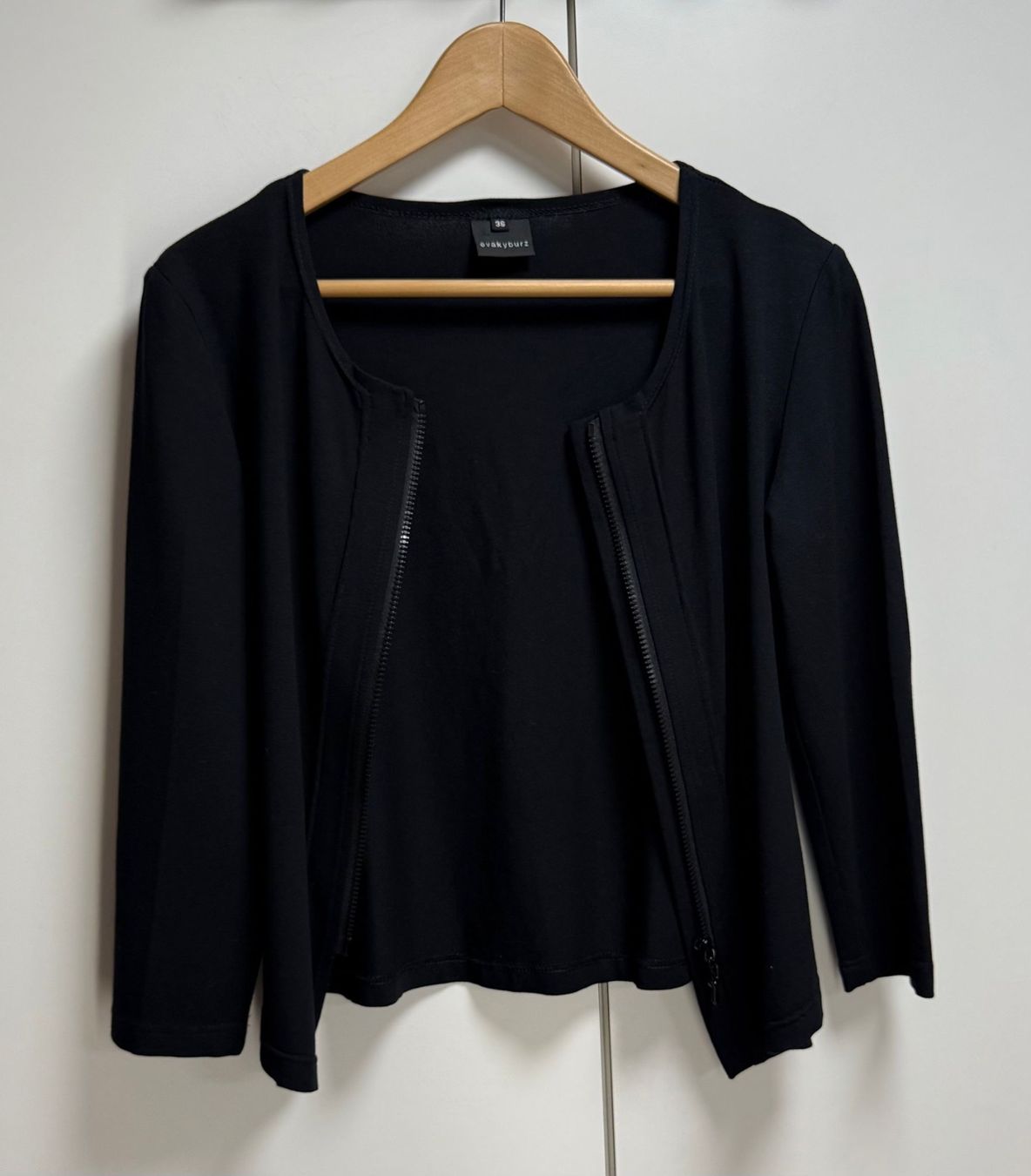 Giacche: Eva Kyburz Strickjacke Gr. 36 – Usato da Frauenfeld venduto da LIL_NA 2
