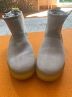 Ugg Stiefel grau mit gelben Details, sehr wenig getragen, 37