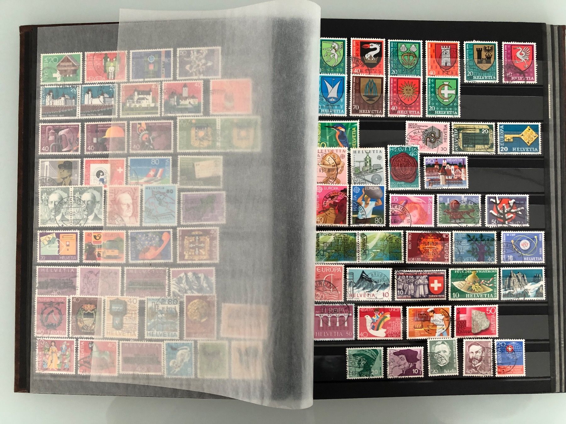 Albums: Briefmarken – D'occasion à Winterthur par Alp9 3