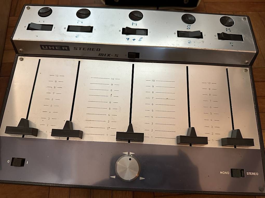 Console di mixaggio: Mischpult Uher Stereo Mix 5 – Usato da Aarau venduto da sole-soleil