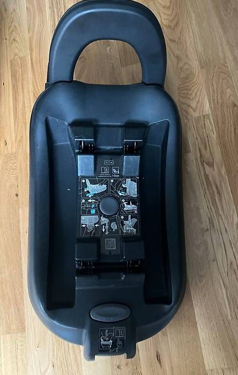 Seggiolini per auto: ABC Design Autositz inkl. Isofix-Basis. 
Der Sitz ist  – Usato da Büsserach venduto da JackieS. 2