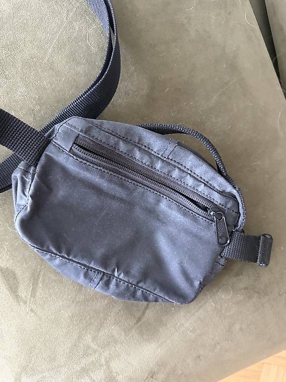 Fjällräven Borse: Bauchtasche Fjallraven – Usato da Zürich venduto da Angela_Chloe 1