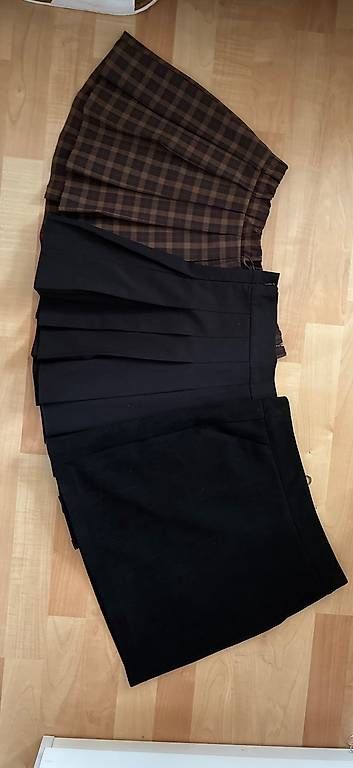 Vero Moda Gonne: Faltenröcke mini Zara, Vero Moda – Usato da Rotkreuz venduto da NinaCR