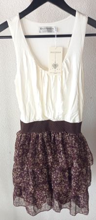 Très jolie Robe RAVI FAMOUS LONDON Taille S/M