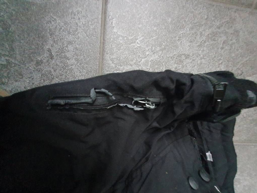 Pantaloni: Motorradhose – Usato da Lyss venduto da Staernli 4
