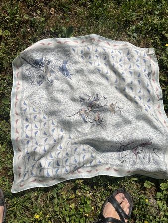 feines Vintage Seidenfoulard mit Vögeln, 65x65cm