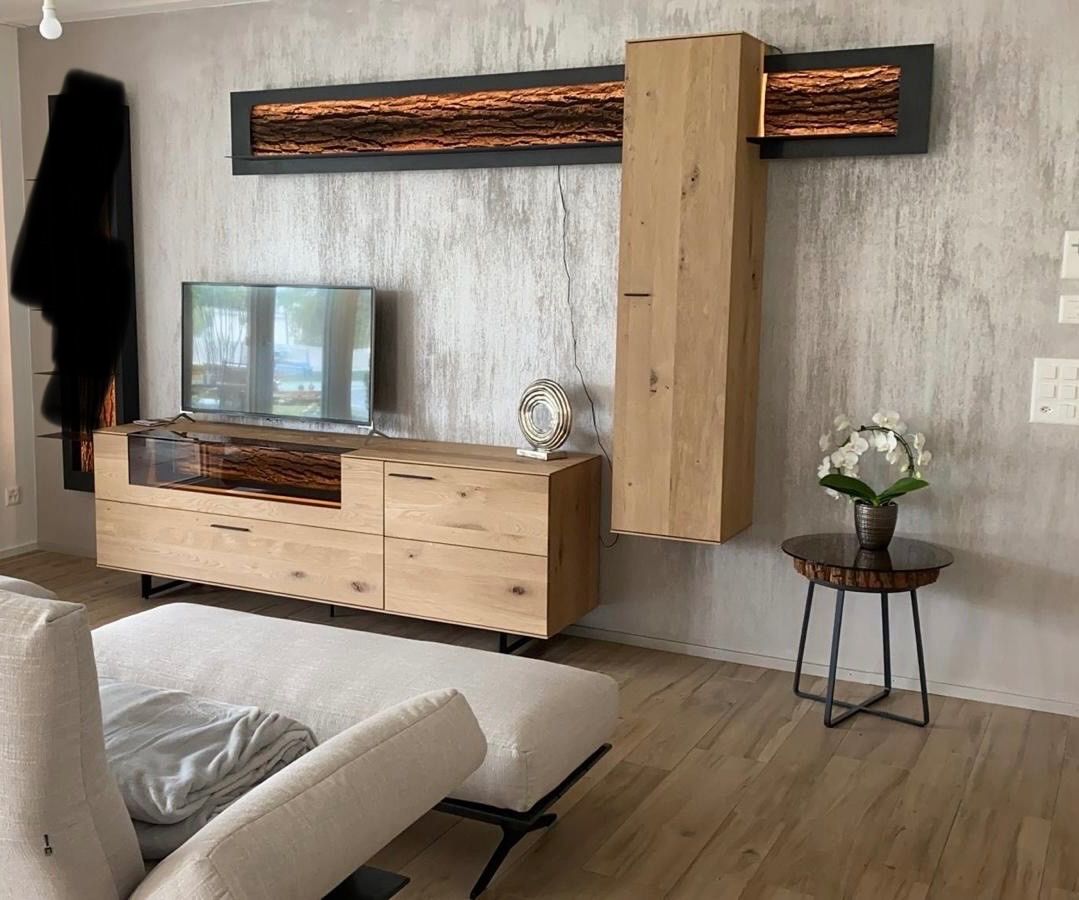 TV Möbel: TV Möbel mit Hängeschrank und Wandpanel – Gebraucht aus Ruggell von tamara_ka
