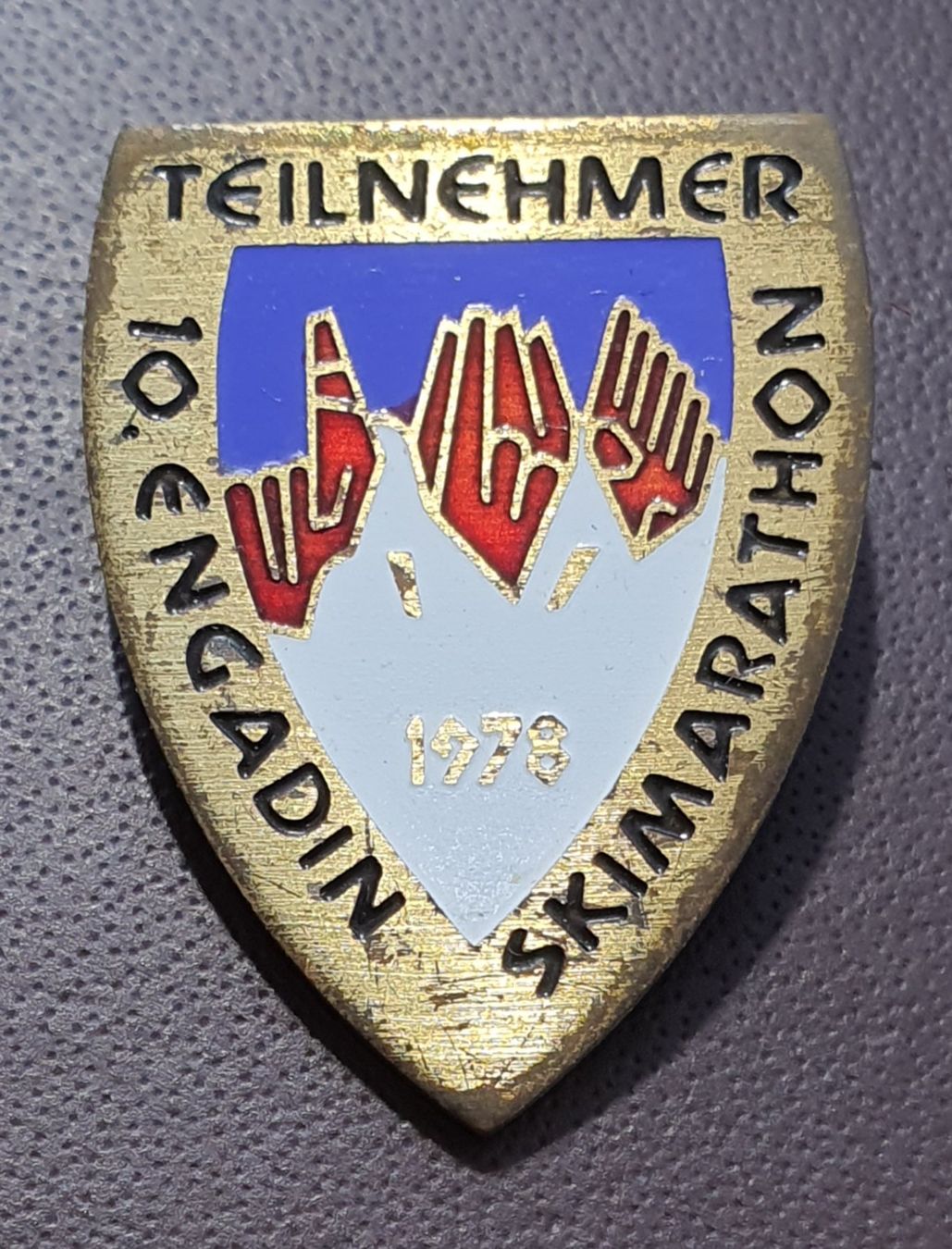 Placchette & Badge: D131 - Engadin Skimarathon 1976 Schweiz – Usato da Reinach BL venduto da Boston-Verkauf