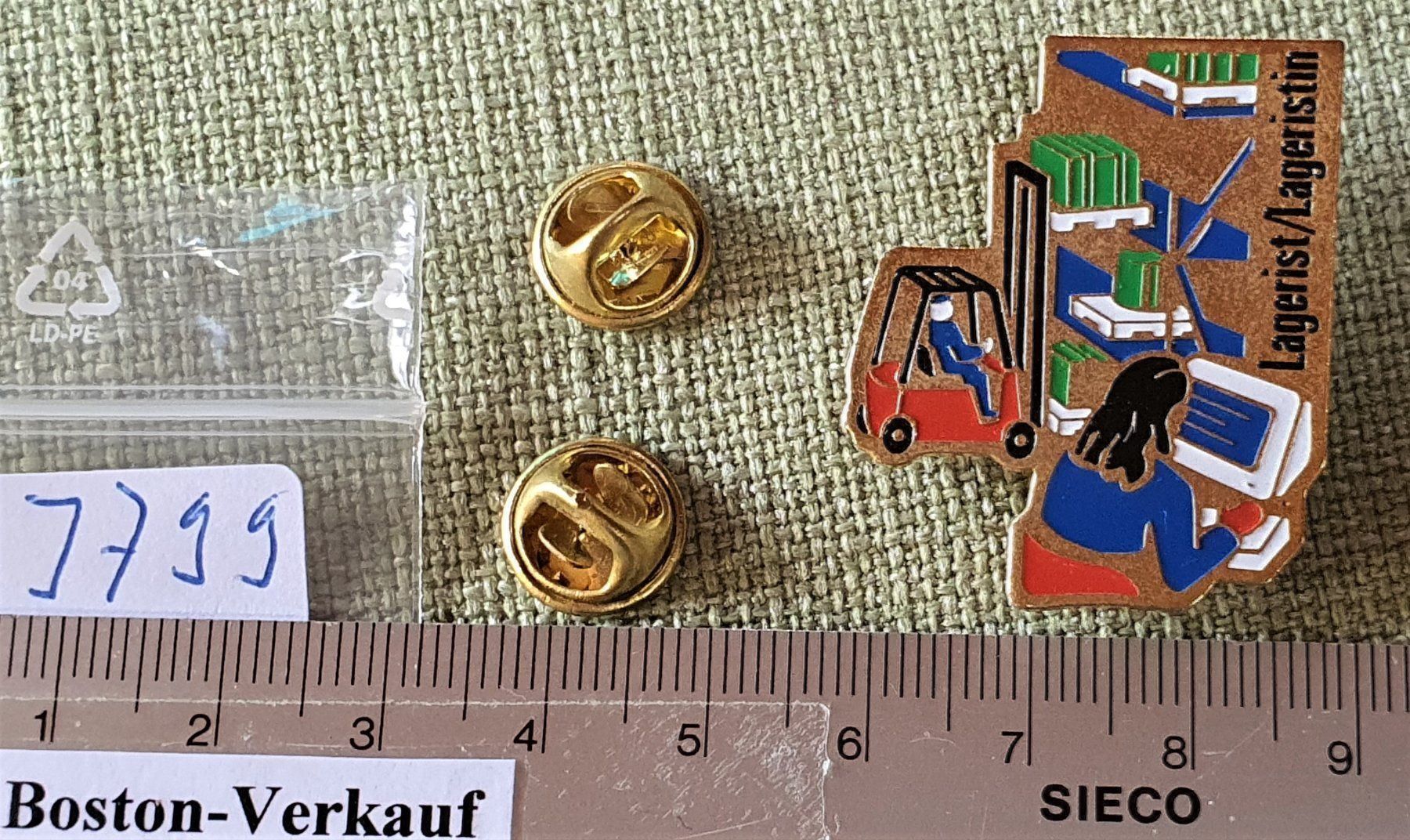 Kugellager: J799 - Pin Lagerist / Lageristin – Gebraucht aus Reinach BL von Boston-Verkauf 2
