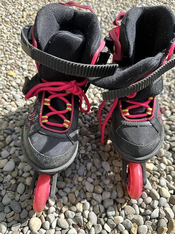 Patins à roul. & inline: Inline Skates Grösse 32-35 – D'occasion à St. Gallen par SaryK 1