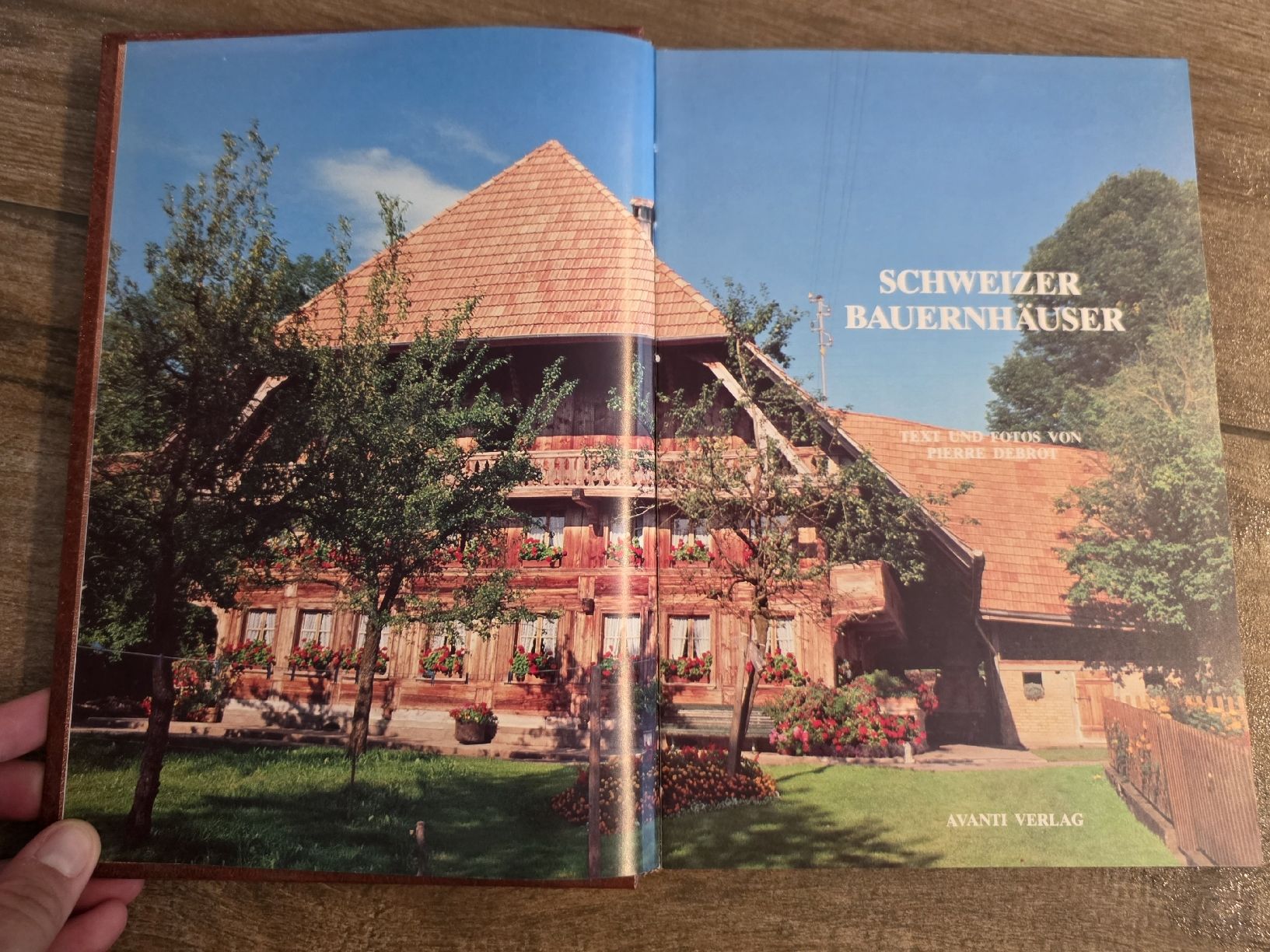 Bücher: Buch "Schweizer Bauernhäuser" – Pierre Debrot  – Gebraucht aus Wettingen von Nadja_Cristina 2
