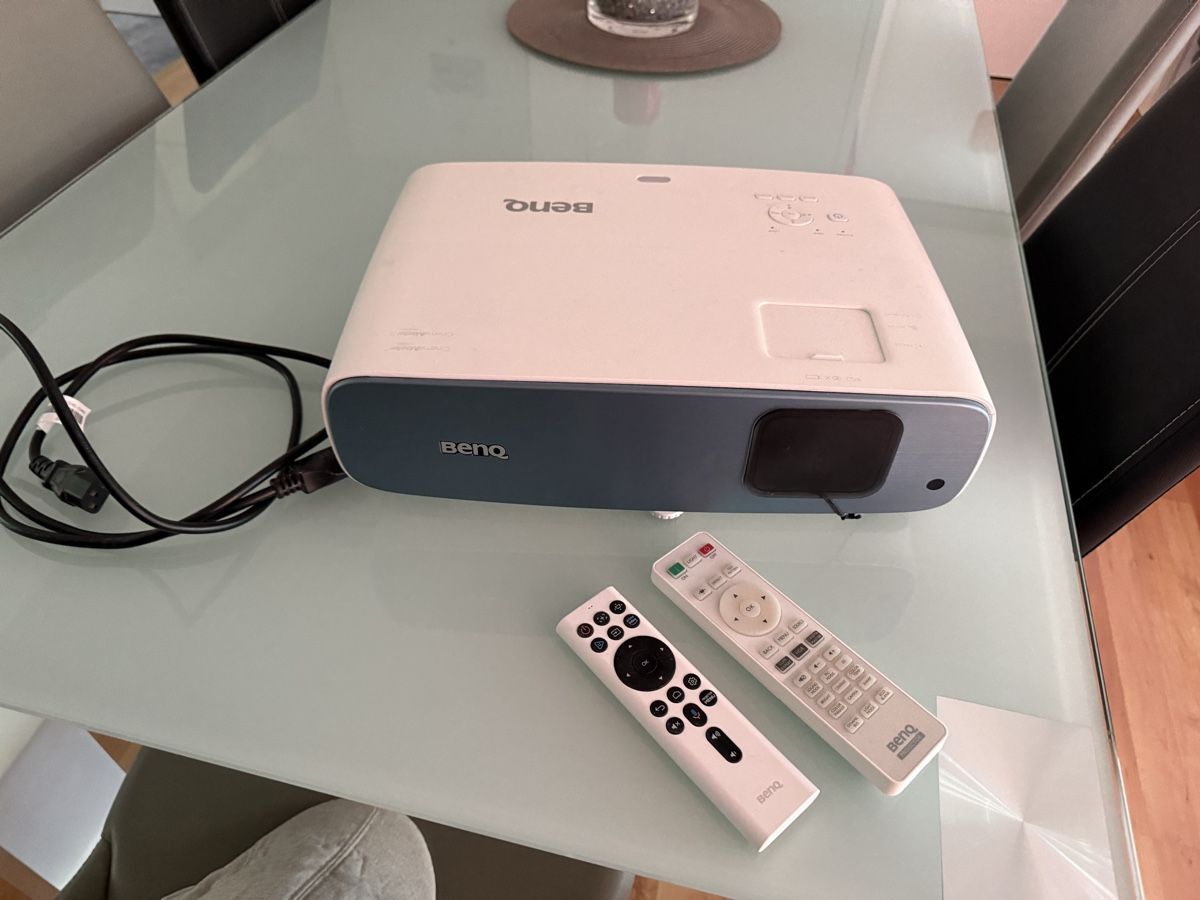 BenQ Vidéoprojecteurs: BenQ TK850i 4K – D'occasion à Rotkreuz par Markus0031