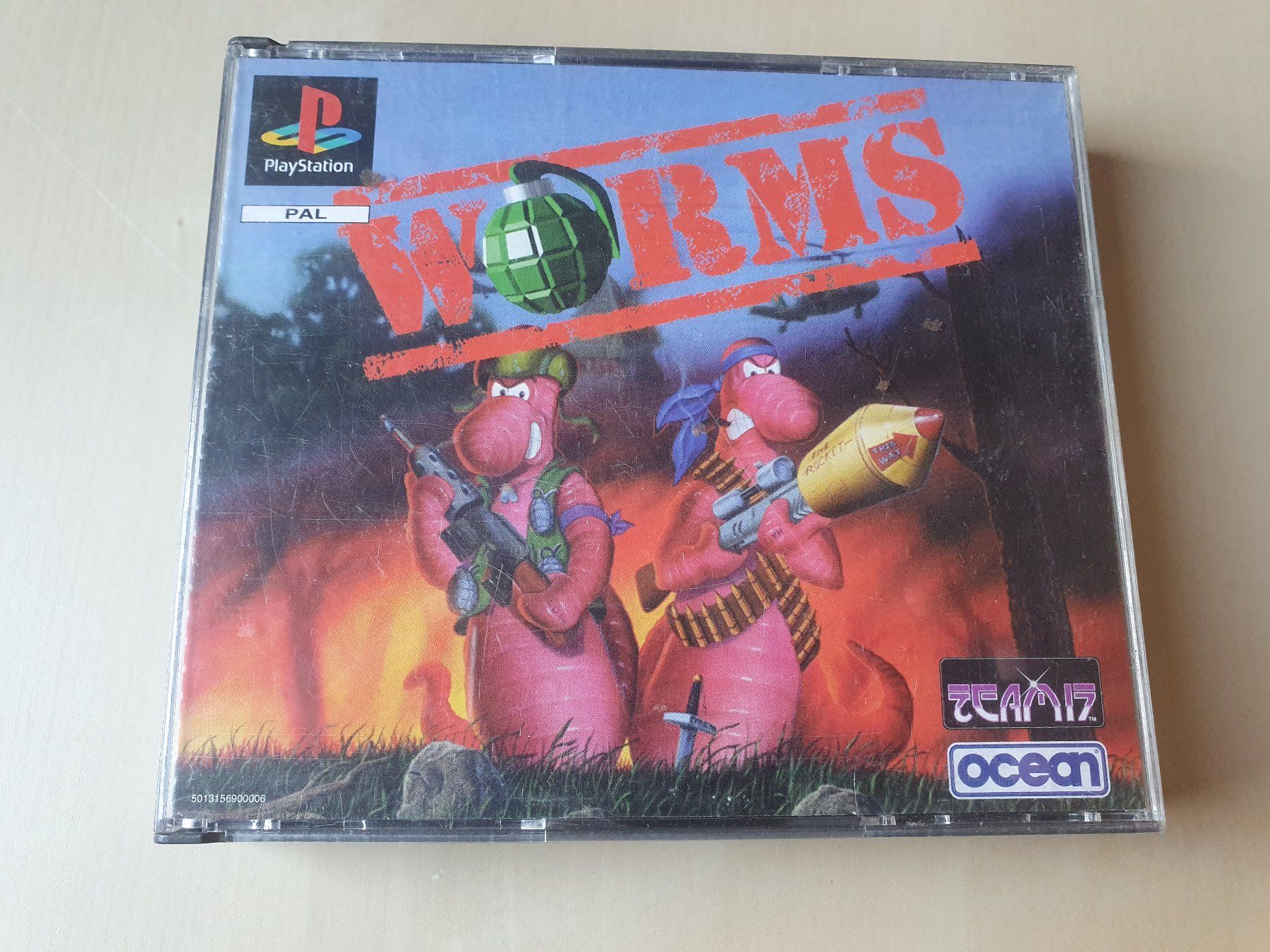 Sony Jeux: Worms – D'occasion à Stansstad par collectorsshop