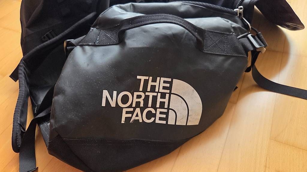 North Face Sacs à dos: North Face Duffel S Black – D'occasion à Bern par noelle21 1