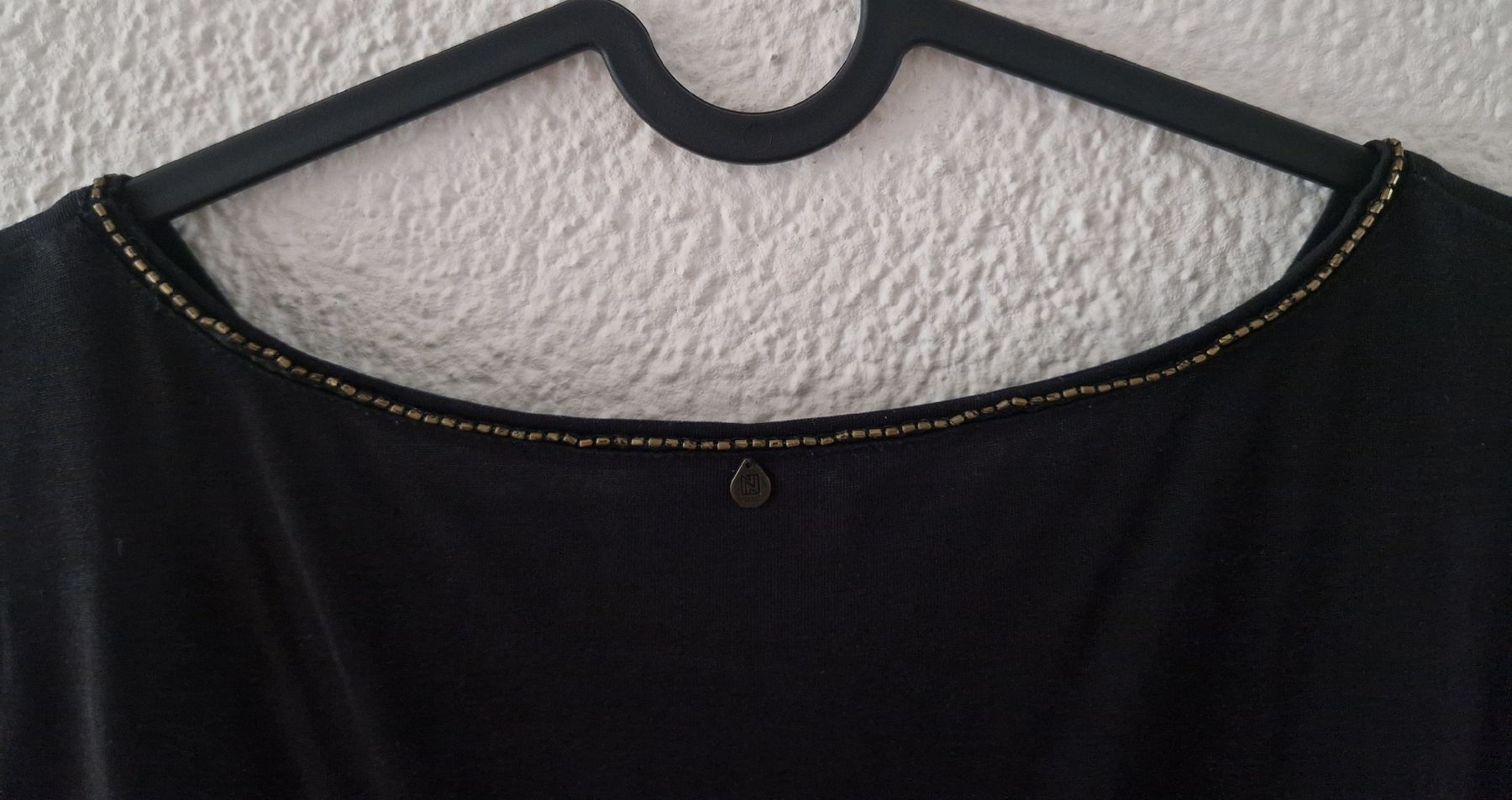Nile Tops: Nile Top schwarz, Gr. M mit Perlenapplikation  – Gebraucht aus Kloten von somsing 3