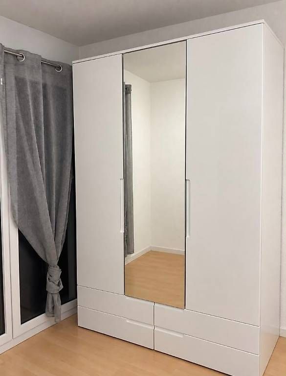 Armadi: A vendre armoire – Usato da Savièse venduto da lacombe02