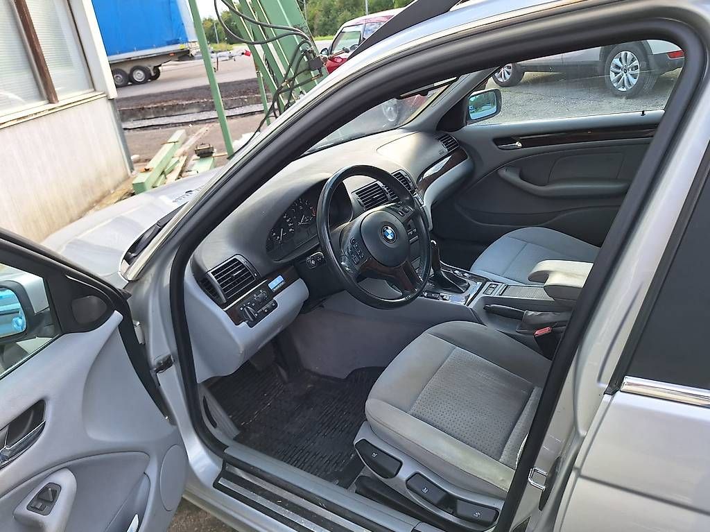 Autos: BMW 325 xi touring e46 – Gebraucht aus Montmagny von Mat1989 3