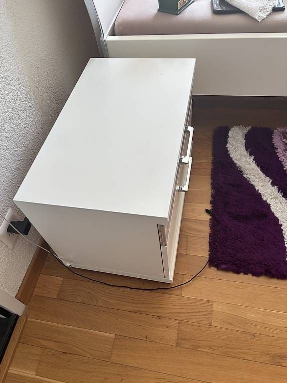 Comodini: Kommode/Nachttisch zu Bett – Usato da Zürich venduto da Santolimona 1