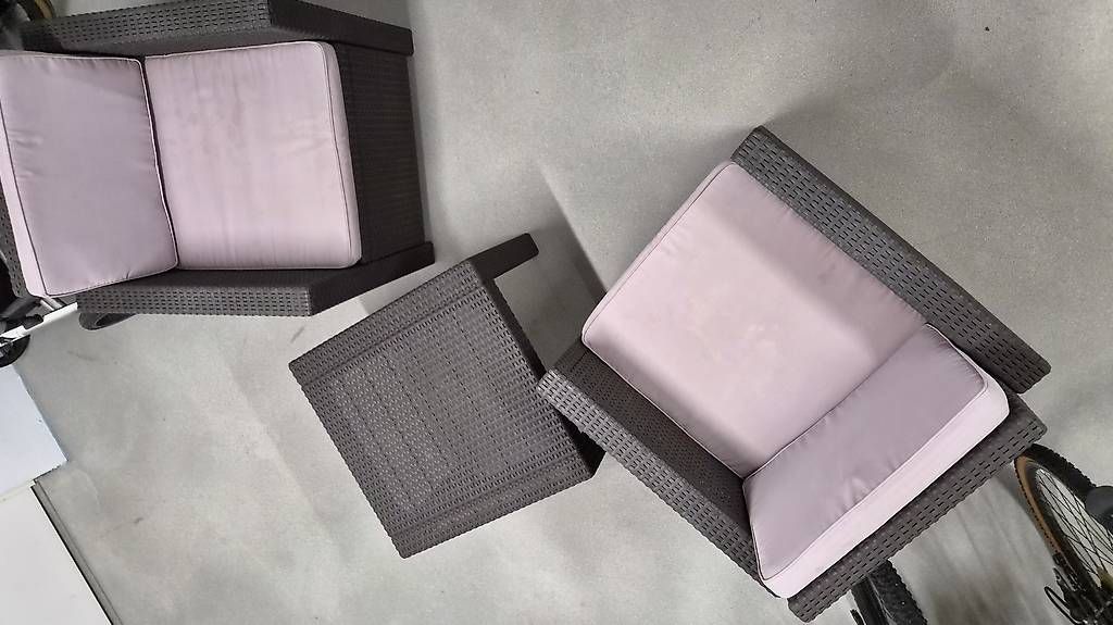 Poltrone: Lounge Sessel mit Beistelltisch – Usato da Liebefeld venduto da abb_p8zr 2