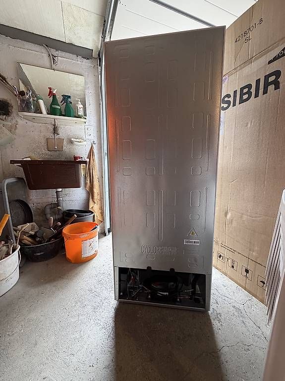 Frigoriferi: Frigorifero Sibir KSD21025 – Nuovo (secondo la descrizione) da Cugnasco venduto da pas_6krv 2