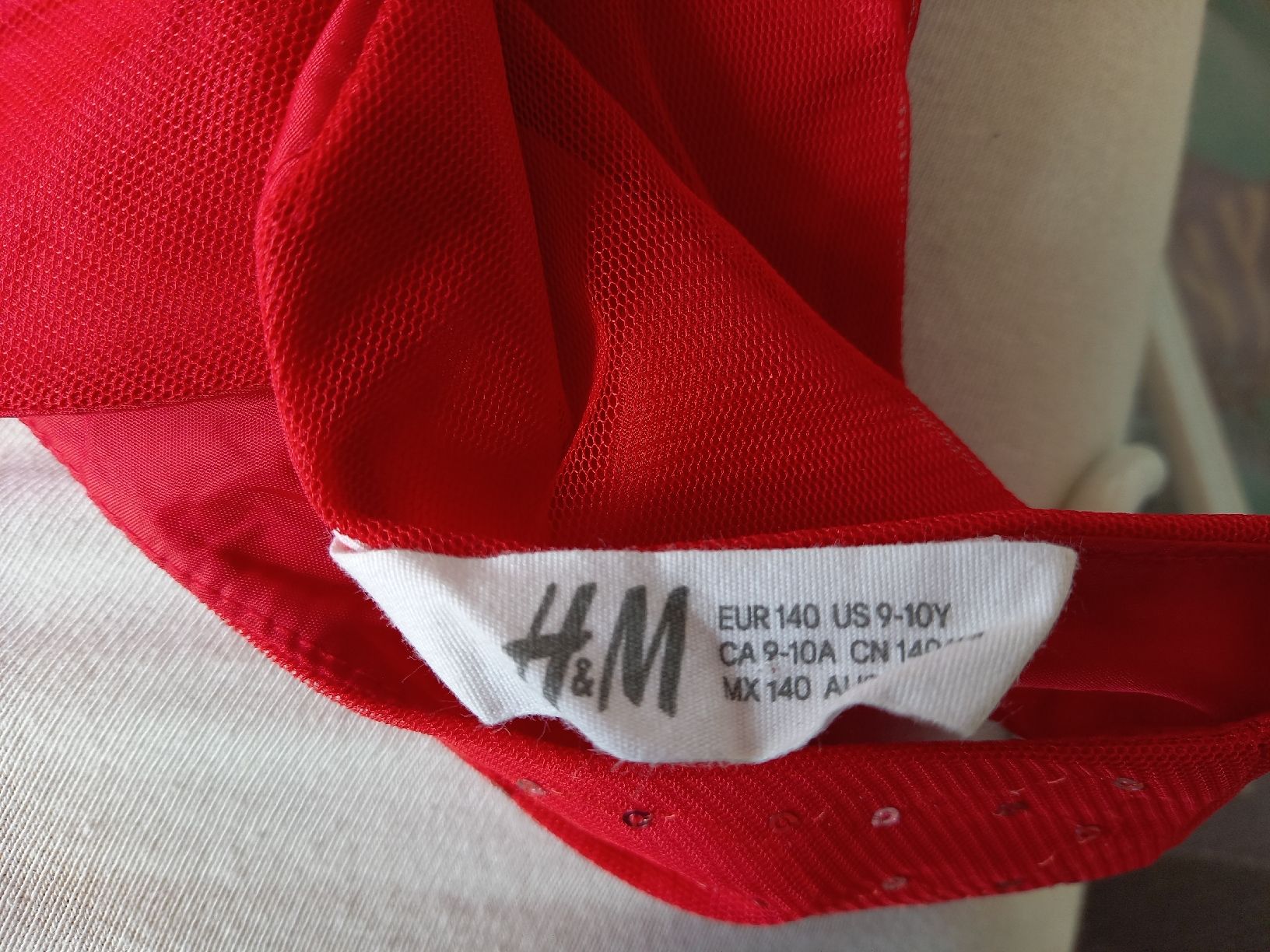 H&M Kleider & Röcke: Robe en tulle à paillettes Taille 140 – Neu (gemäss Beschreibung) aus Tramelan von Belleza82 4
