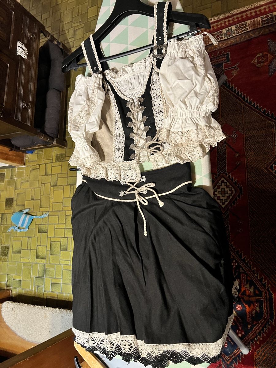 Vestiti: Wunderschönes elegantes klassisches Dirndl Set – Usato da Oerlingen venduto da Lucaphil01 4