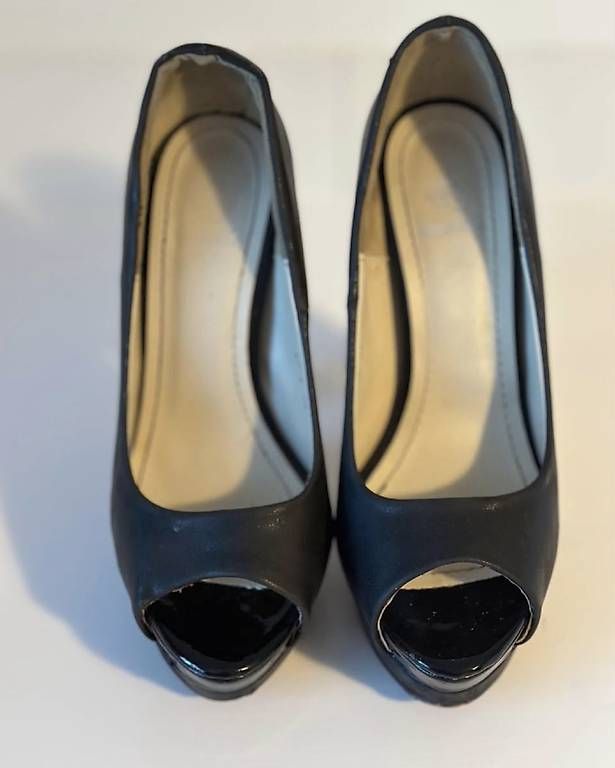 Damenschuhe: Getragene Schuhe – Gebraucht aus Uzwil von nana.93 1