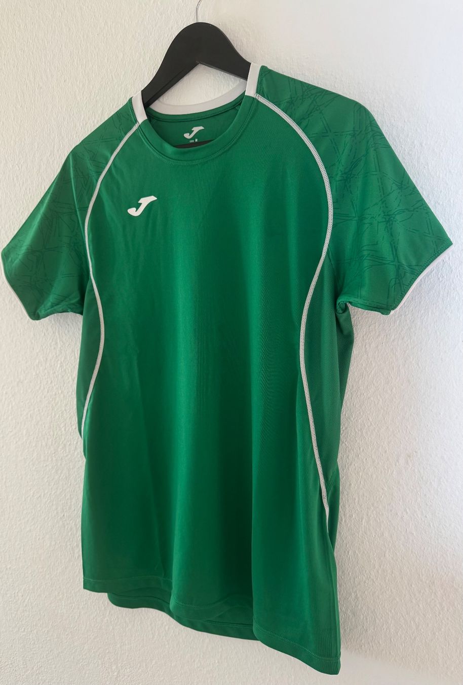 T-Shirts: Sport Bekleidung – Neu und originalverpackt aus Losone von Kleeblatt_1