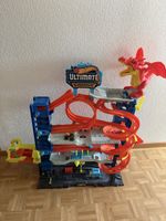 Hot Wheels Ultimate Garage mit Drache gebrauchter Zustand