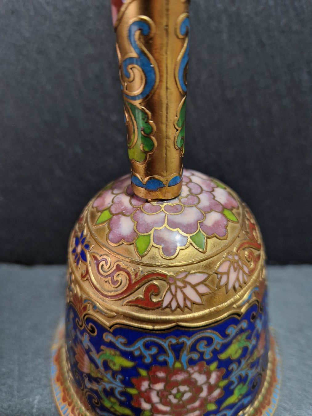 Campanacci mucche: Handglocke China Emaille – Usato da Winterthur venduto da Sadega 2