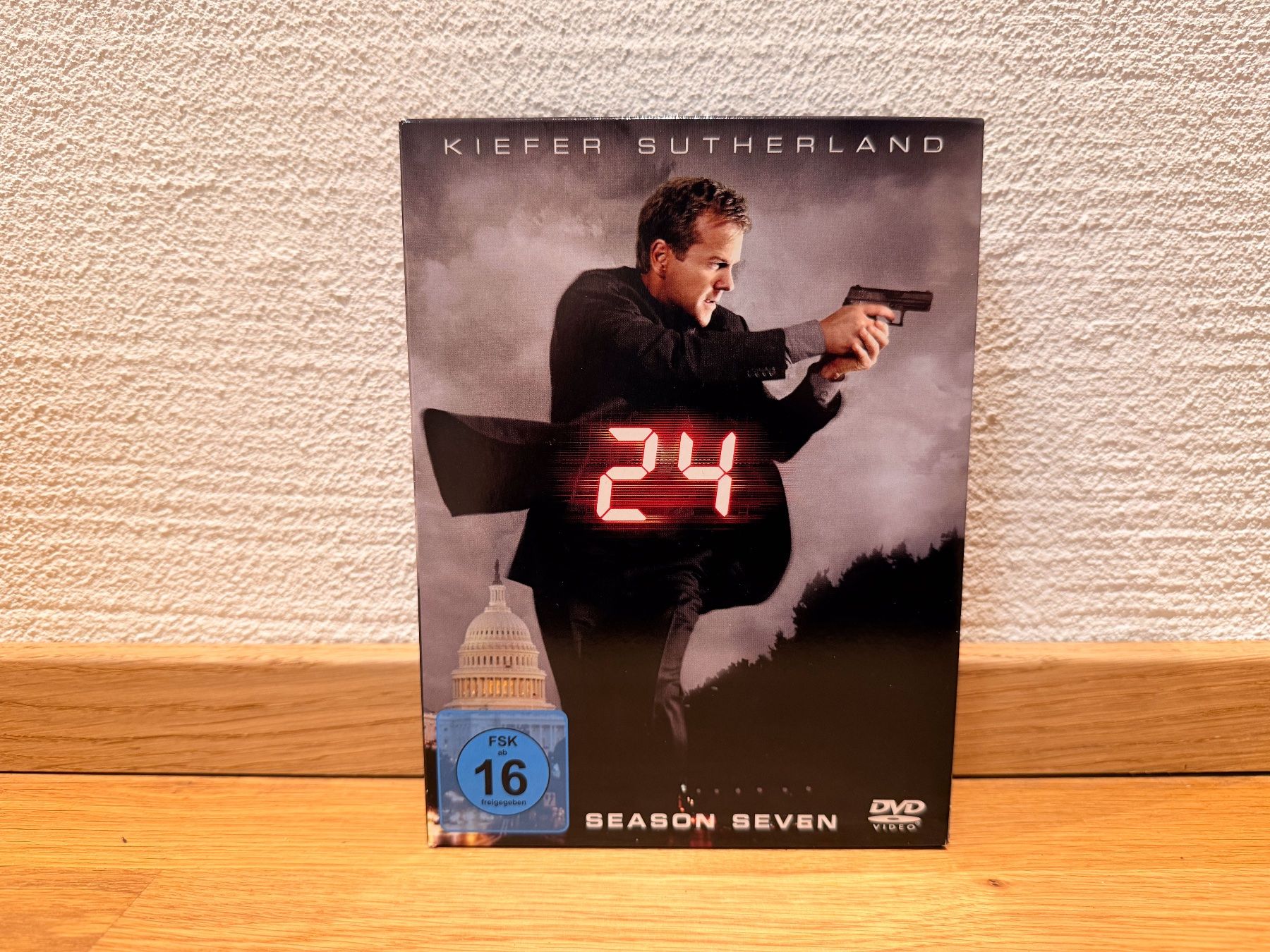Tutti i DVDs: 24: Twenty Four Staffel 7 (DVD) – Usato da Reinach BL venduto da Graphix