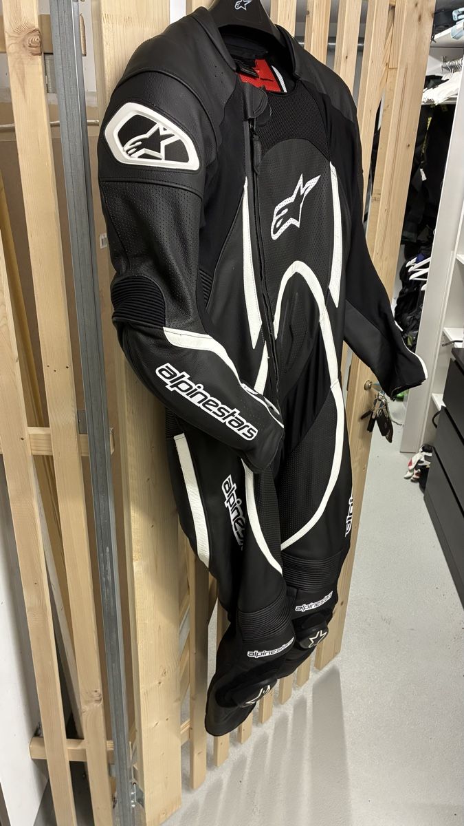 Alpinestars Completi: Alpinstar lederkombi Gr.54 – Usato da Richterswil venduto da tim_7b69 2