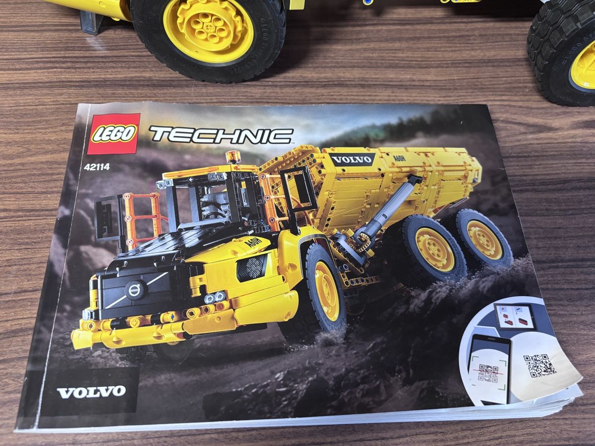 Lego Jeux de construction: LEGO Technic 42114 Volvo Kipper – D'occasion à Gerlafingen par Marcryter 2