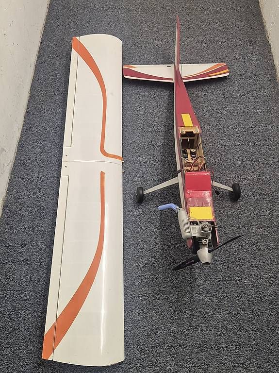 Modellismo RC: Avion RC Kyosho Calmato Trainer – Usato da Crans VD venduto da tgdis