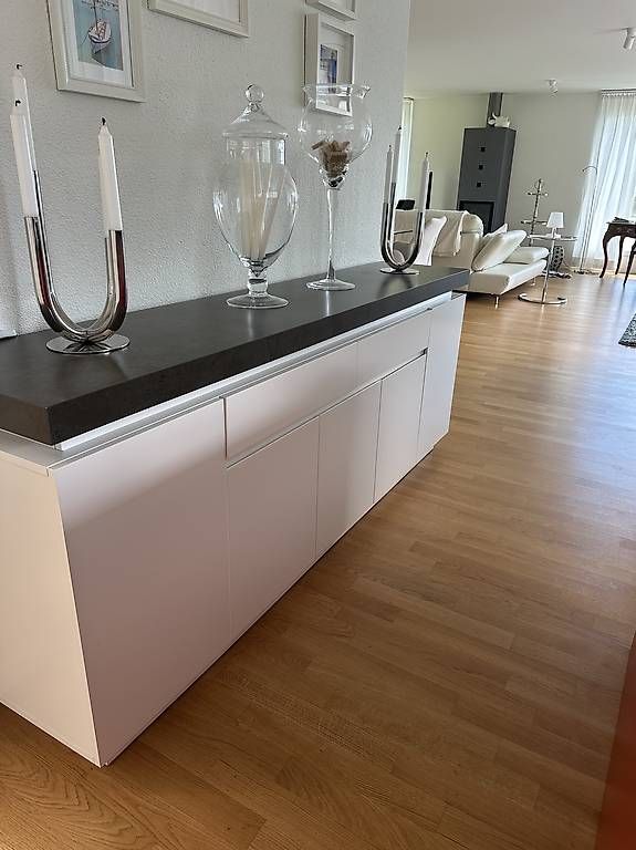 Commodes: Sideboard mit viel Platz – D'occasion à Hergiswil NW par MV-007 1
