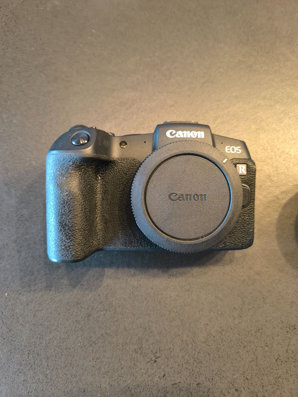 Canon Fotocamera: Canon EOS RP Vollformat – Usato da Bolligen venduto da Minimaxx