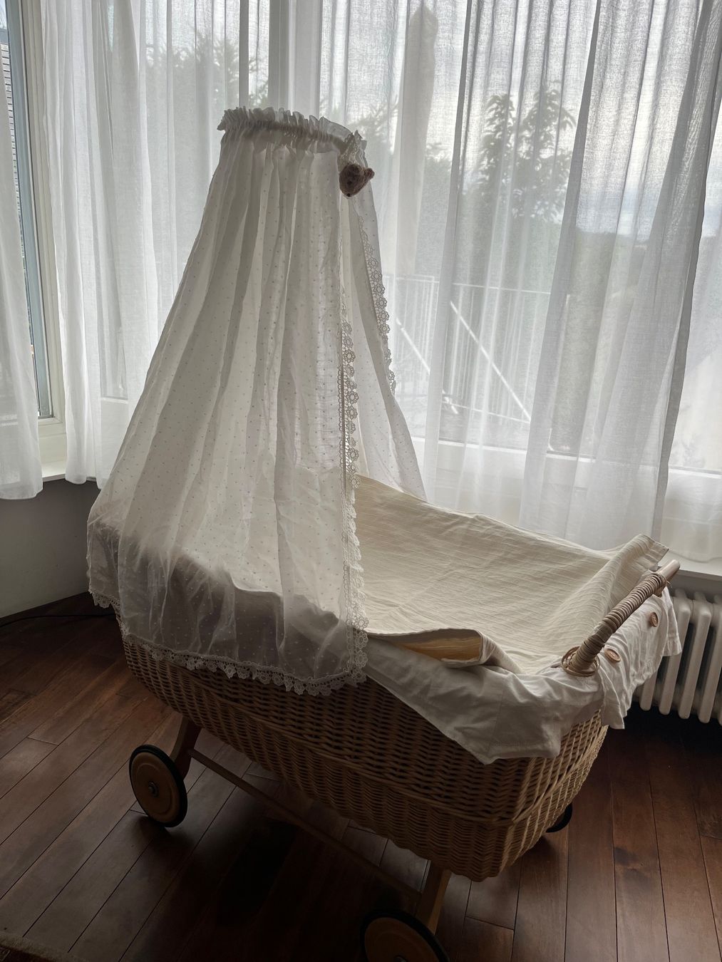 Wiegen & Stubenwagen: Wunderschöner Baby Stubenwagen – Gebraucht aus Brugg AG von sln02 2