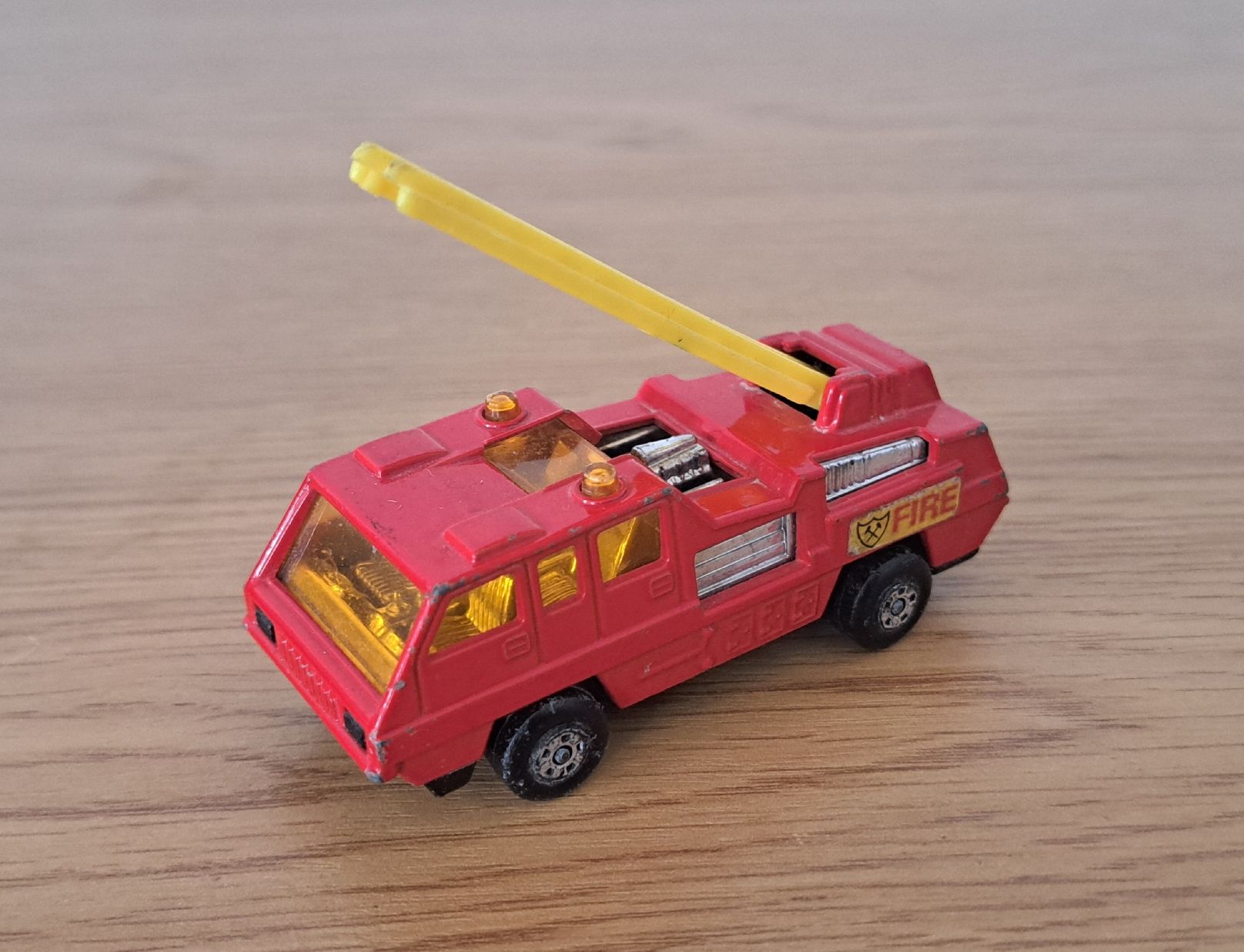 Matchbox Modellini d'auto: Matchbox Superfast : Camion + voiture de pompiers – Usato da St-Imier venduto da supernova21 2