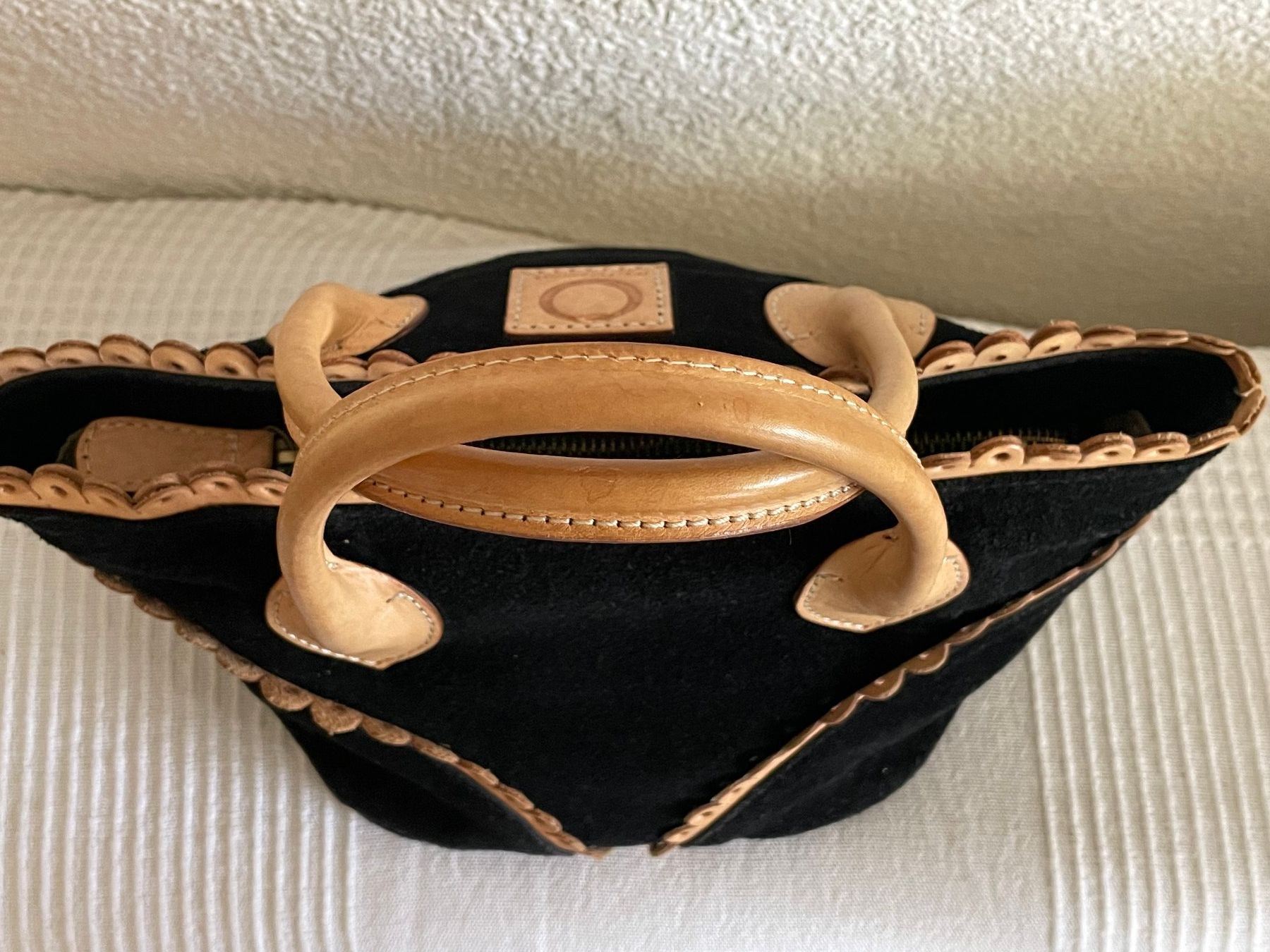 Borse da donna: Handtasche Wildleder – Usato da Münchenbuchsee venduto da hamama18 2