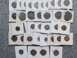 SPANIEN MUENZSAMMLUNG - VIELE JAHRGAENGE - TOP ZUSTAND! 40 x