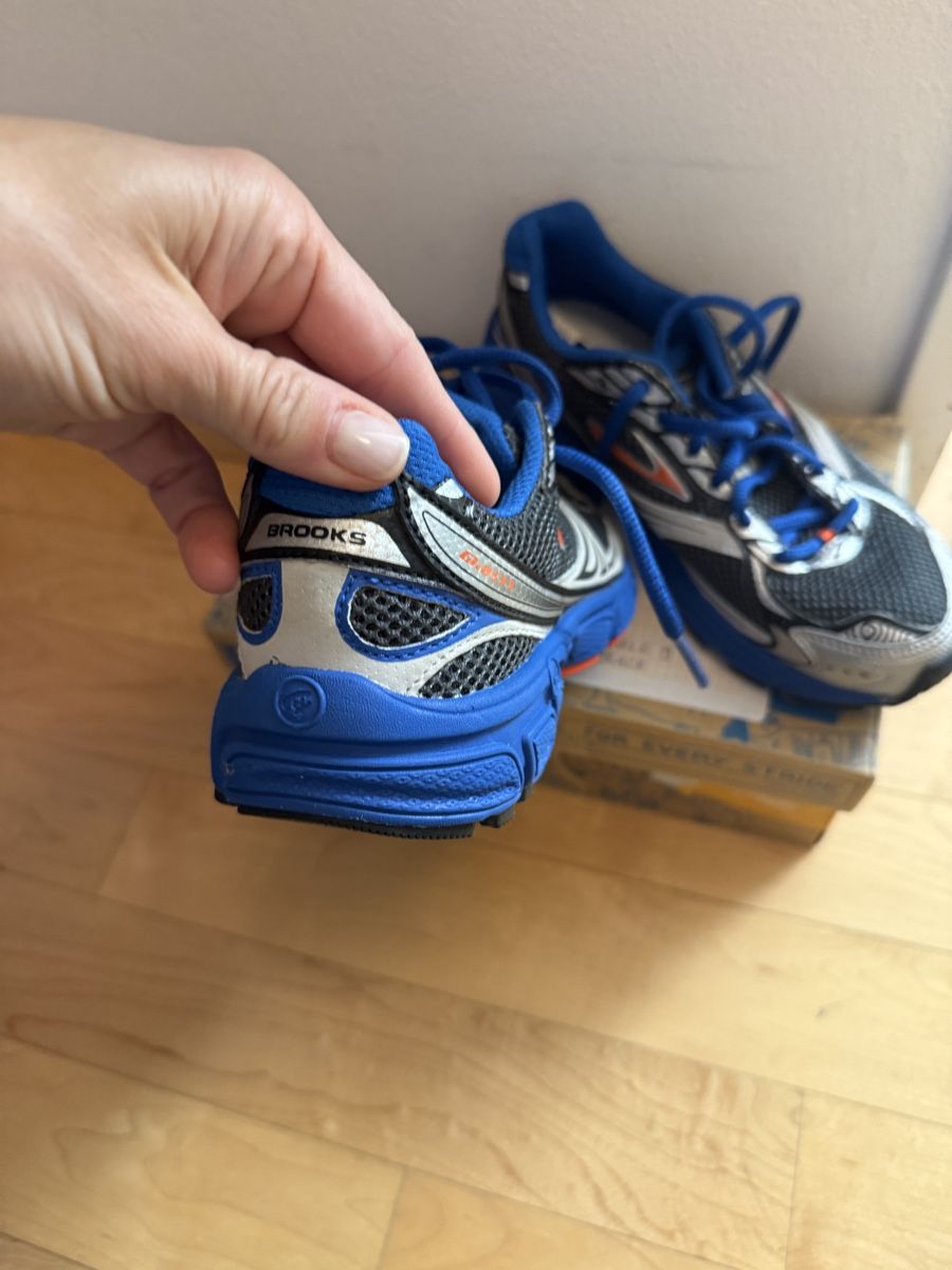 Brooks Scarpe da donna: Vintage Brooks Schuhe – Nuovo e nell'imballaggio originale da Neerach venduto da the_modern_mini 1