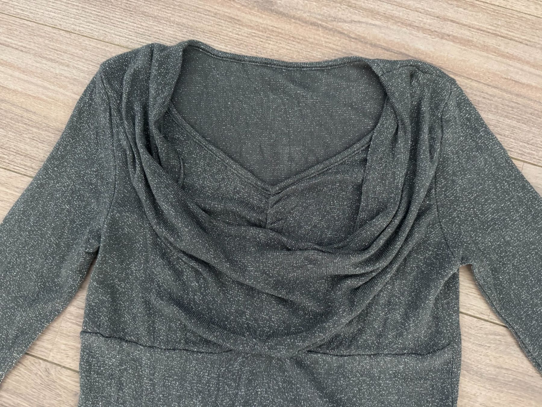 Tops: Elegantes Oberteil grau mit Glitzer Gr. M – Gebraucht aus Bonstetten von VCLS 1