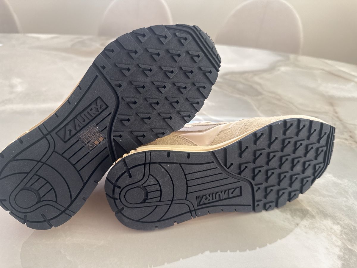 Autry Scarpe da donna: Autry Reelwind Sneaker Grösse 37 neu – Nuovo (secondo la descrizione) da Eglisau venduto da nil_wls5 2