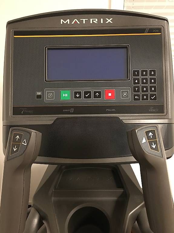Hometrainer: Crosstrainer Matrix aus privatem Gebrauch – Usato da Zunzgen venduto da Conny_0812 2