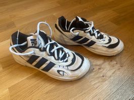 Hallenturnschuhe Adidas Gr. 38